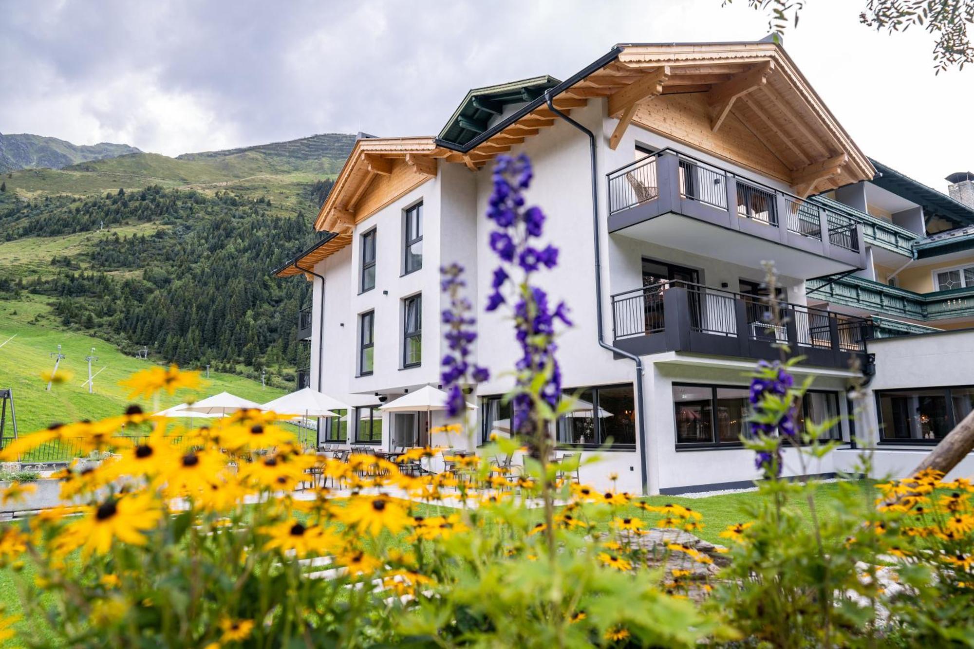 Berghotel Hochfuegen Hotel